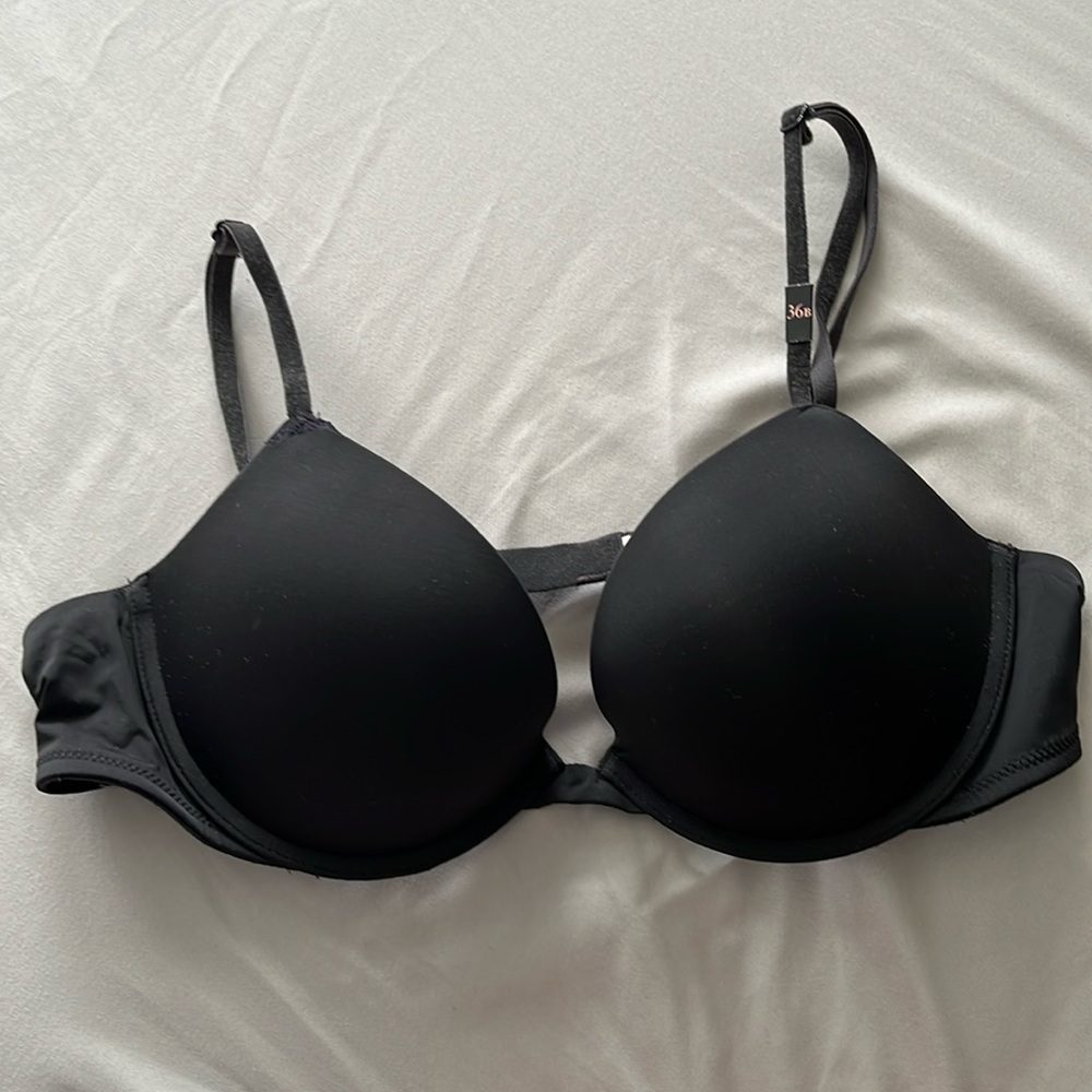 Victoria’s Secret Padded Plunge Bra 36B